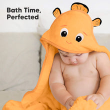 Load image into Gallery viewer, Cuddle Baby Hooded Towel (Clownfish)