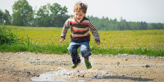 Mud play helps kid development 