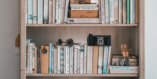 KeaBabies Book shelf organization