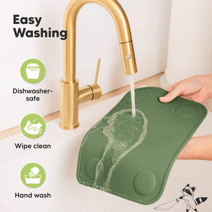 Easy to clean, the placemat is dishwasher-safe, wipeable, and hand-wash friendly.
 29125706383546