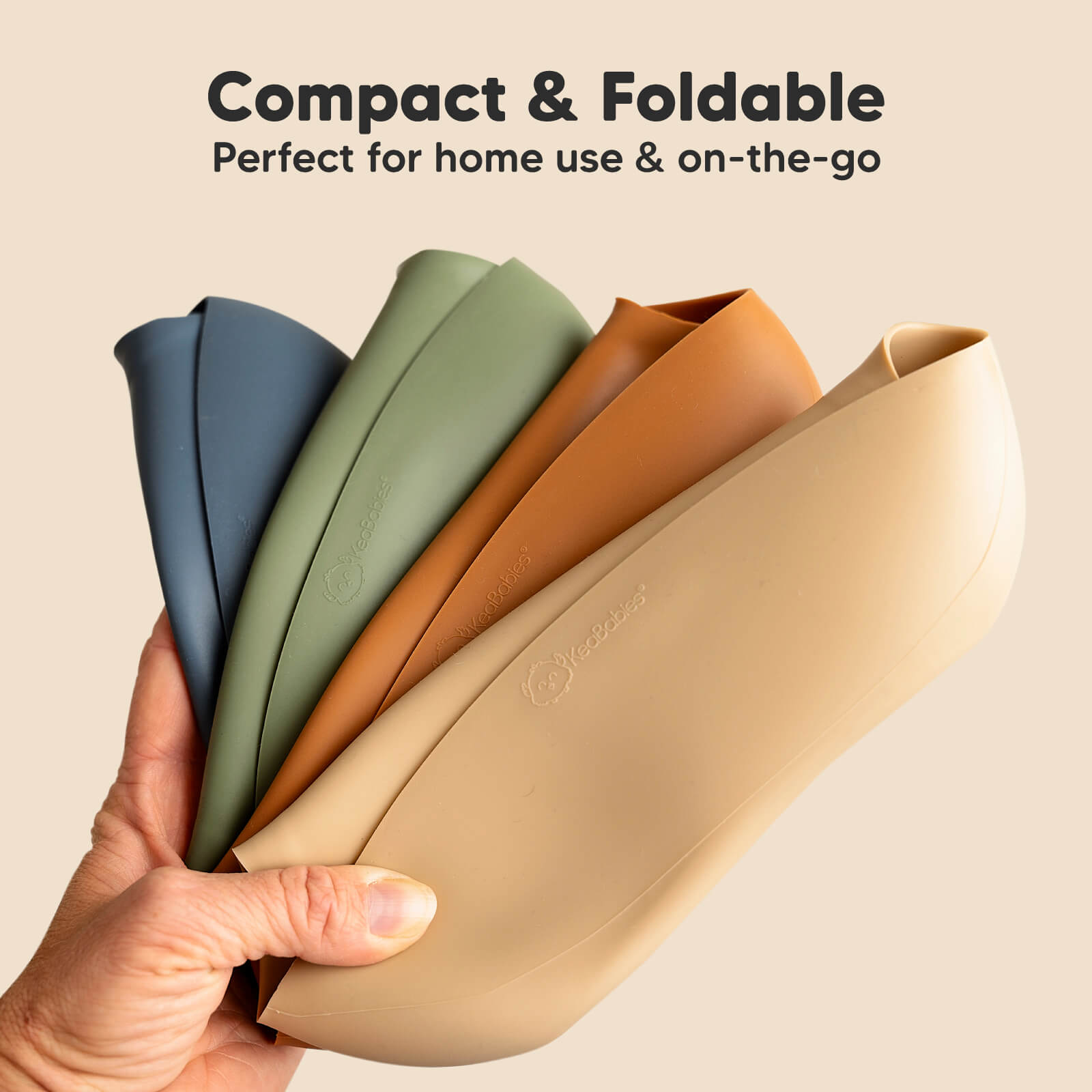 Compact foldable silicone bib designed for convenient home use and travel.
 25801472835770