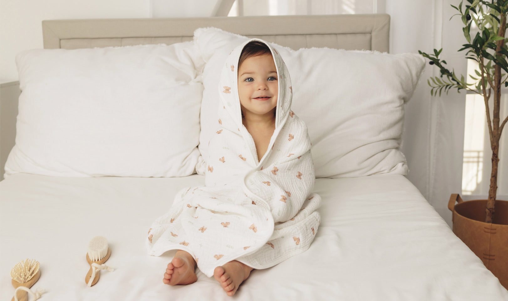 Lyra Muslin Hooded Towel